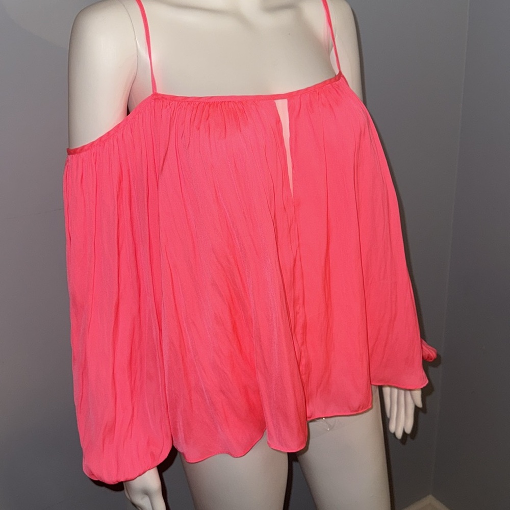 Pink top - Picture 2 of 5